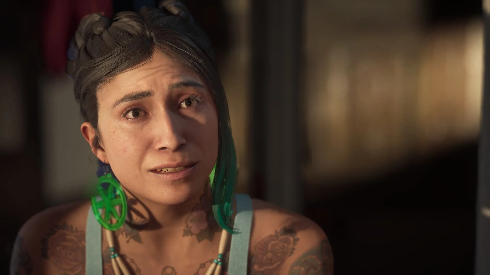 The Contradictory Reality: Internal Reports of Chaos and Mismanagement