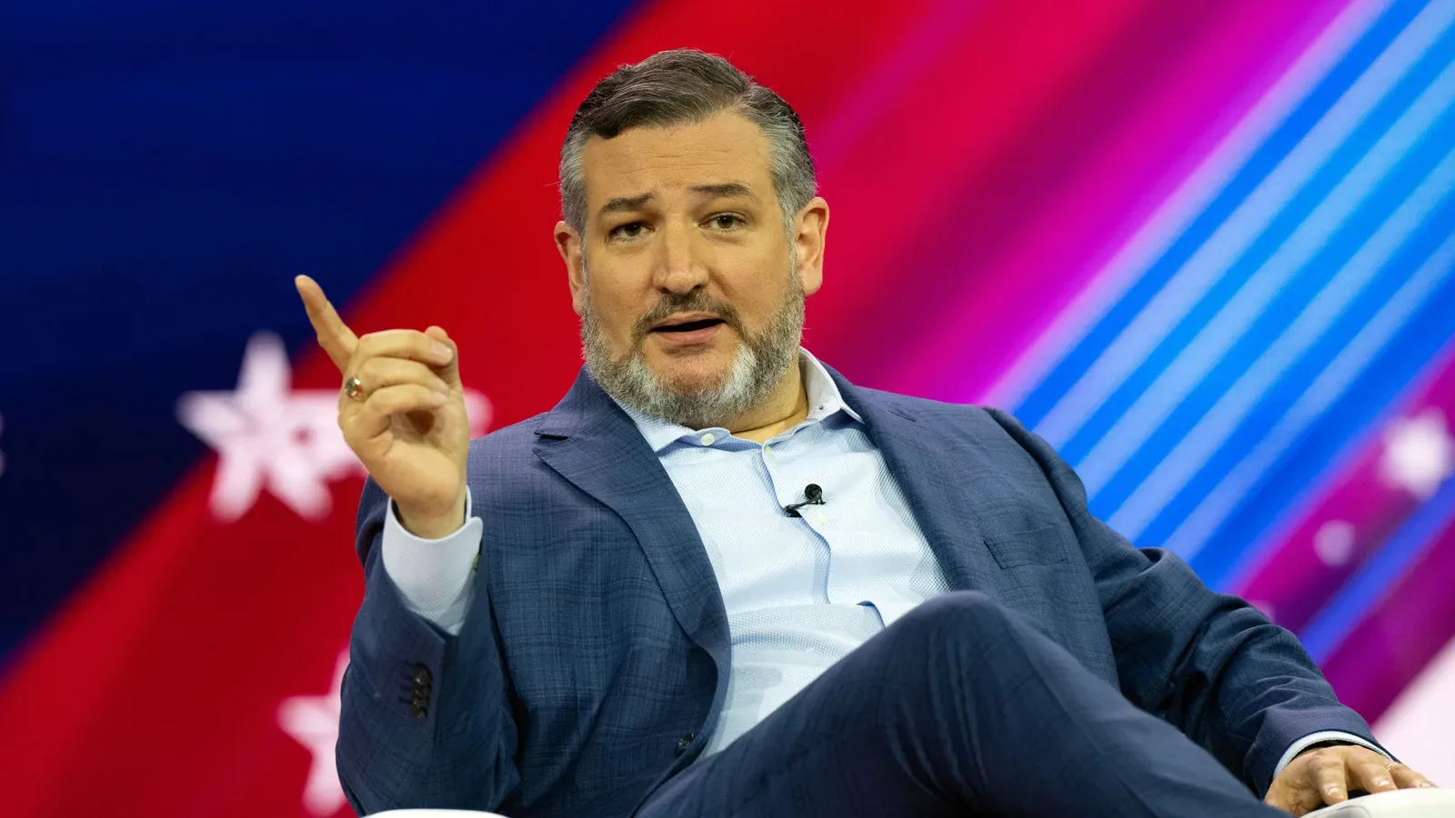 Bipartisan JAWBONE Act Targets Government Censorship: Cruz and Wyden Unite to Give Americans a Legal Weapon Against Jawboning