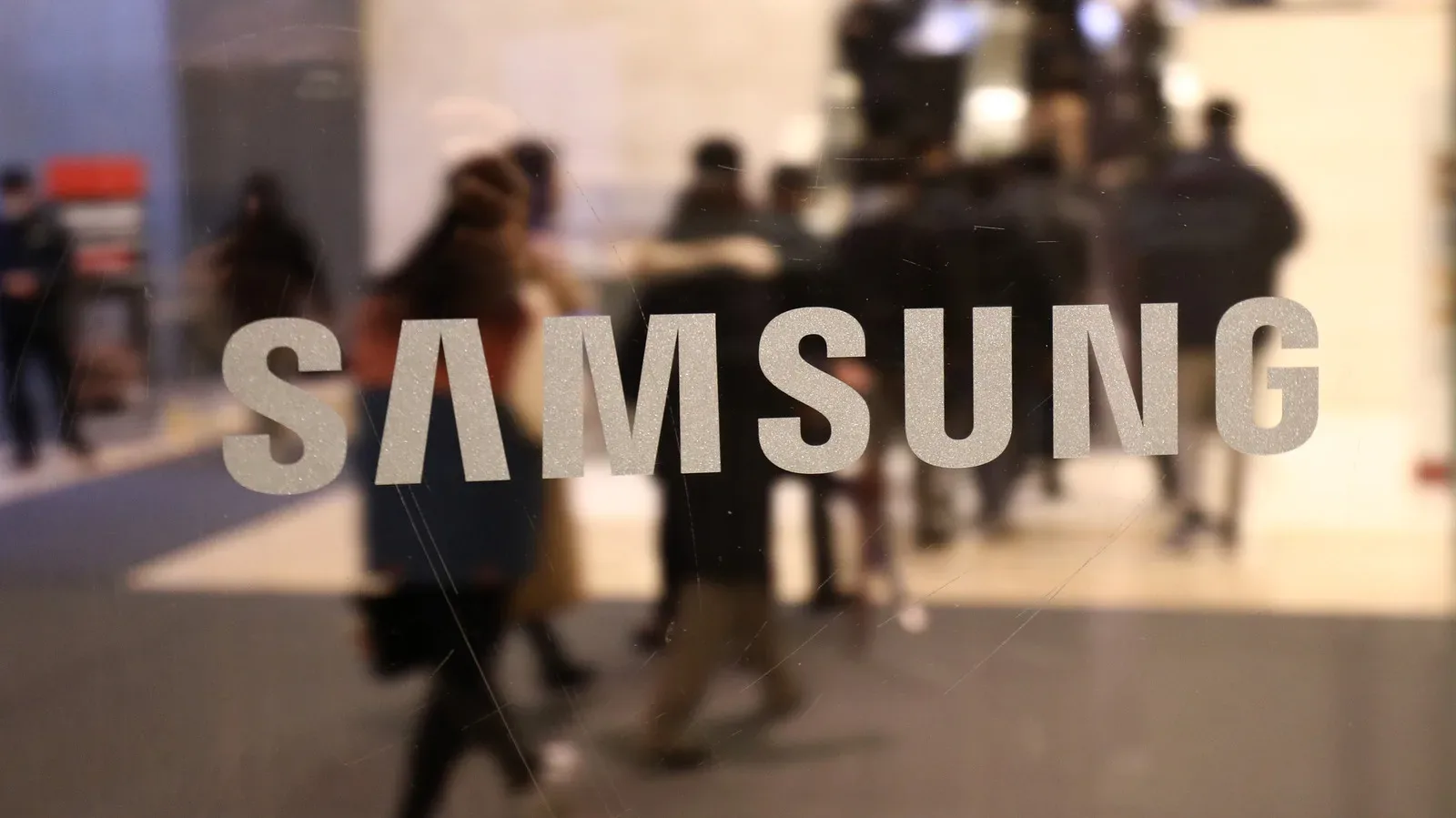Samsung's $400,000 Chip Bonuses Approved: The Deal That Averted a Strike but Unleashed an Internal Civil War